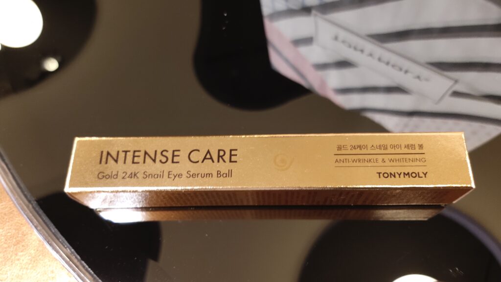 Tonymoly Intense Care Gold 24K Snail Eye Serum Ball インテンスケアゴールド24Kスネイルアイセラムボールのパッケージ