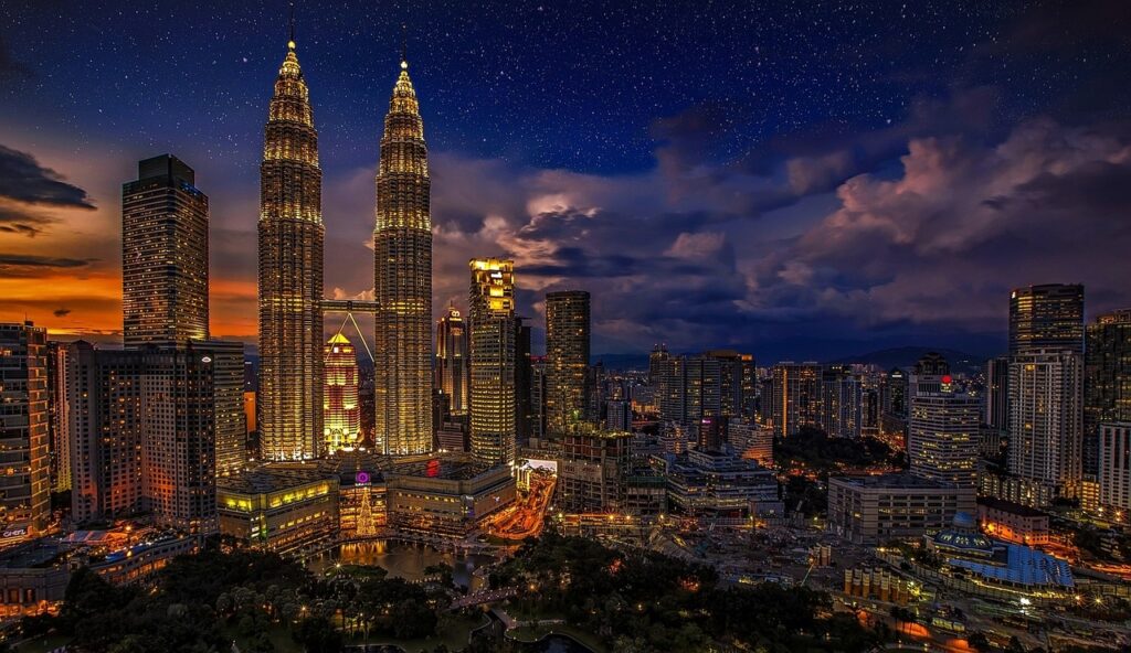 ブログ「アジアで海外旅行を楽しむ」の画像クアラルンプールペトロナスツインタワー