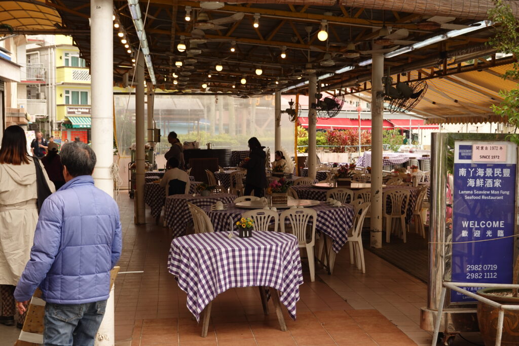 私ミシェリーが撮影した榕樹湾（Yung Shue Wan）側の海鮮レストランその２