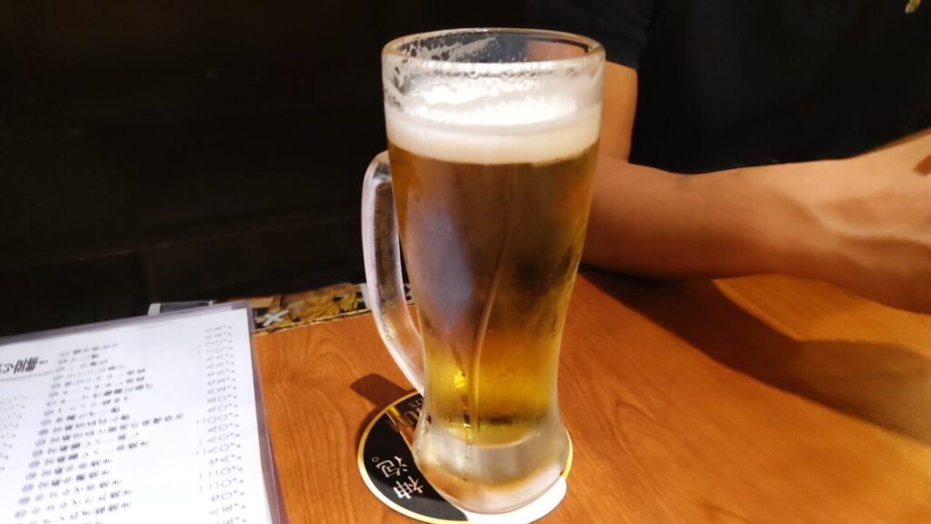 出典私ミシェリー@HKGlossy.comによる撮影. 香港の居酒屋「元気一杯」のサントリープレミアムモルツはとってもお値打ち