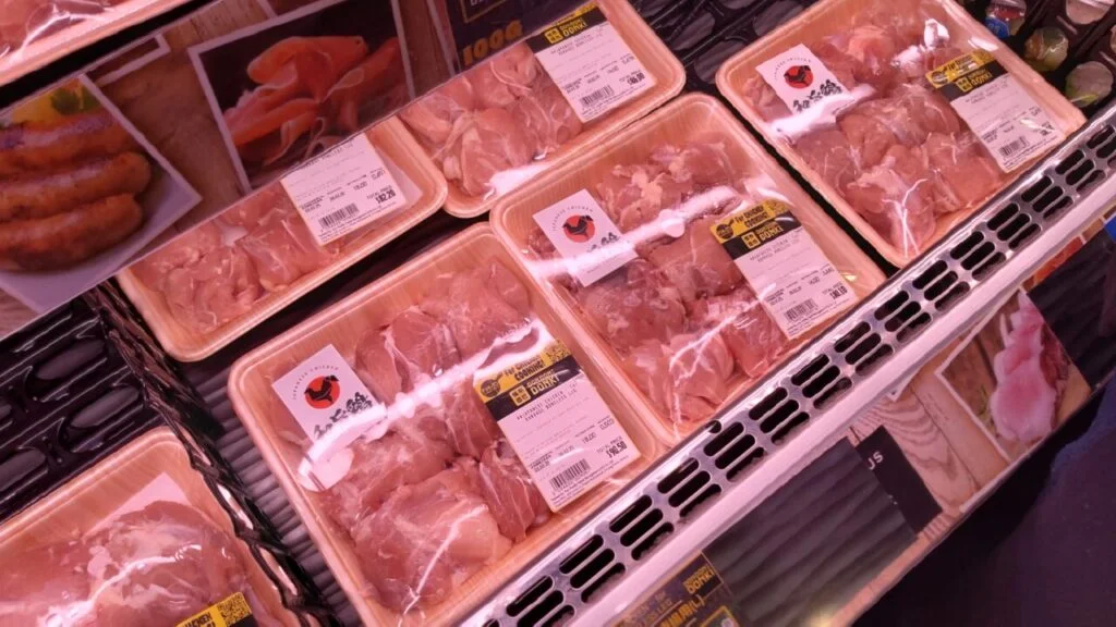 DonkiHKで販売する鶏もも肉は、骨が外してあり調理しやすい