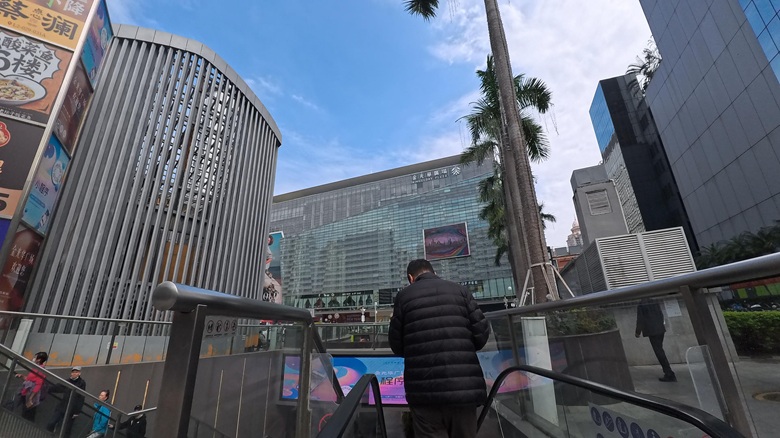 出典私ミシェリー@HKGlossy.comによる撮影. 金光華廣場正面