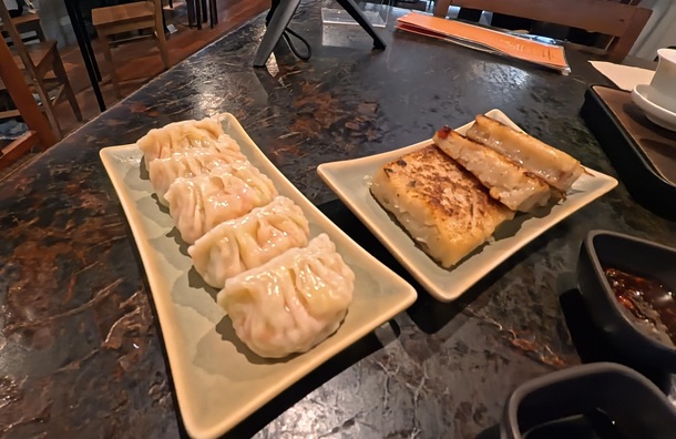 出典私ミシェリー@HKGlossy.comによる撮影. 文博軒の大根餅とビーガン蒸餃子