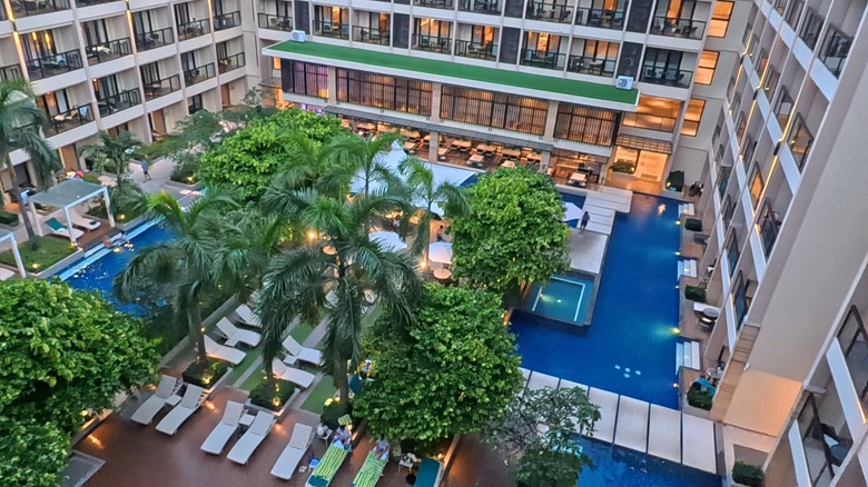 出典私ミシェリー@HKGlossy.comによる撮影. Henann Park Hotel Resort Hotelは全室テラスからの眺めがよい