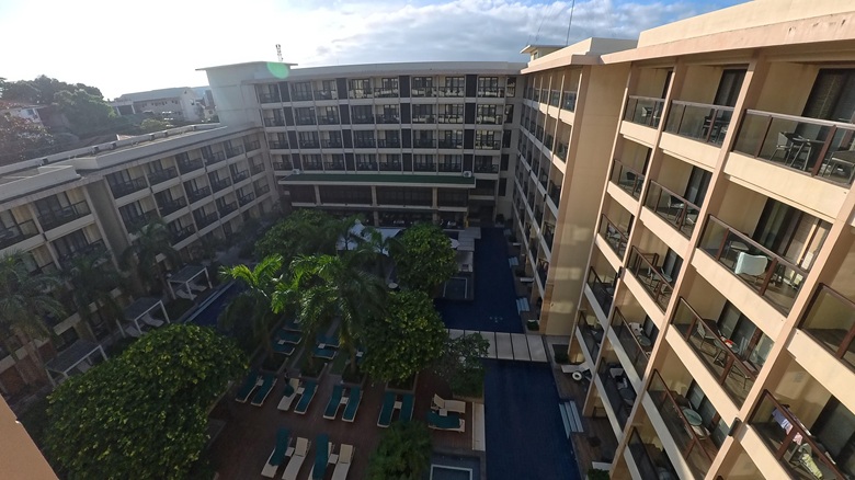 出典私ミシェリー@HKGlossy.comによる撮影. Henann Park Hotel Resort Hotelの全体像